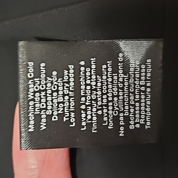 Aritzia Babaton Black Skirt, Black size 8 - Picture 7 of 8